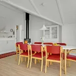 Vakantiehuis Stunning In Sjaellands Odde Yderby