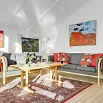 Stunning In Sjaellands Odde * Yderby