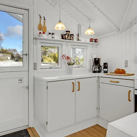 Stunning In Sjaellands Odde Yderby